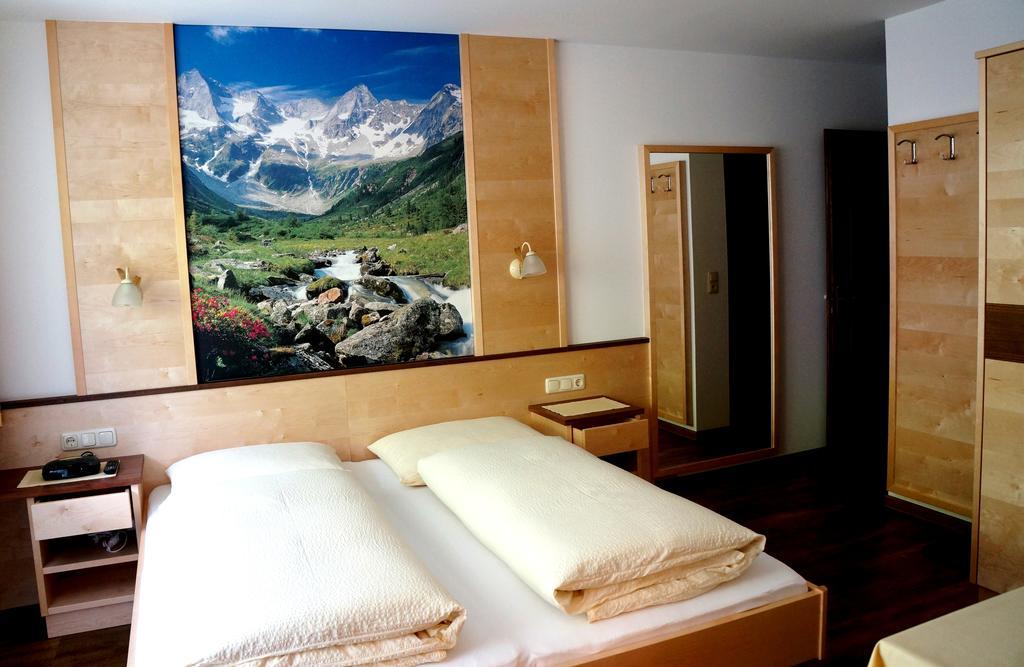 Roasnerhof Apartment Finkenberg Room photo